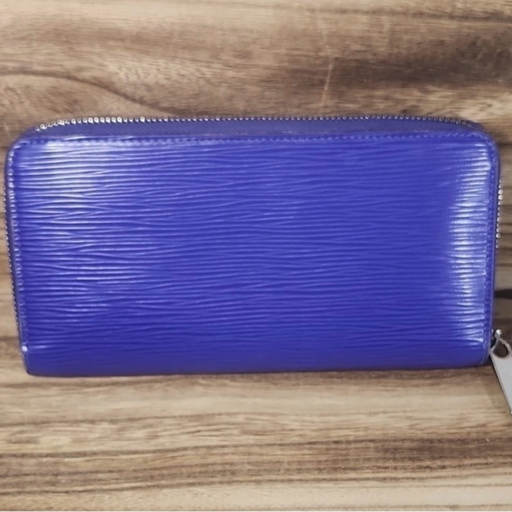 Louis Vuitton Purple Epi Leather Wallet - Picture 2 of 16
